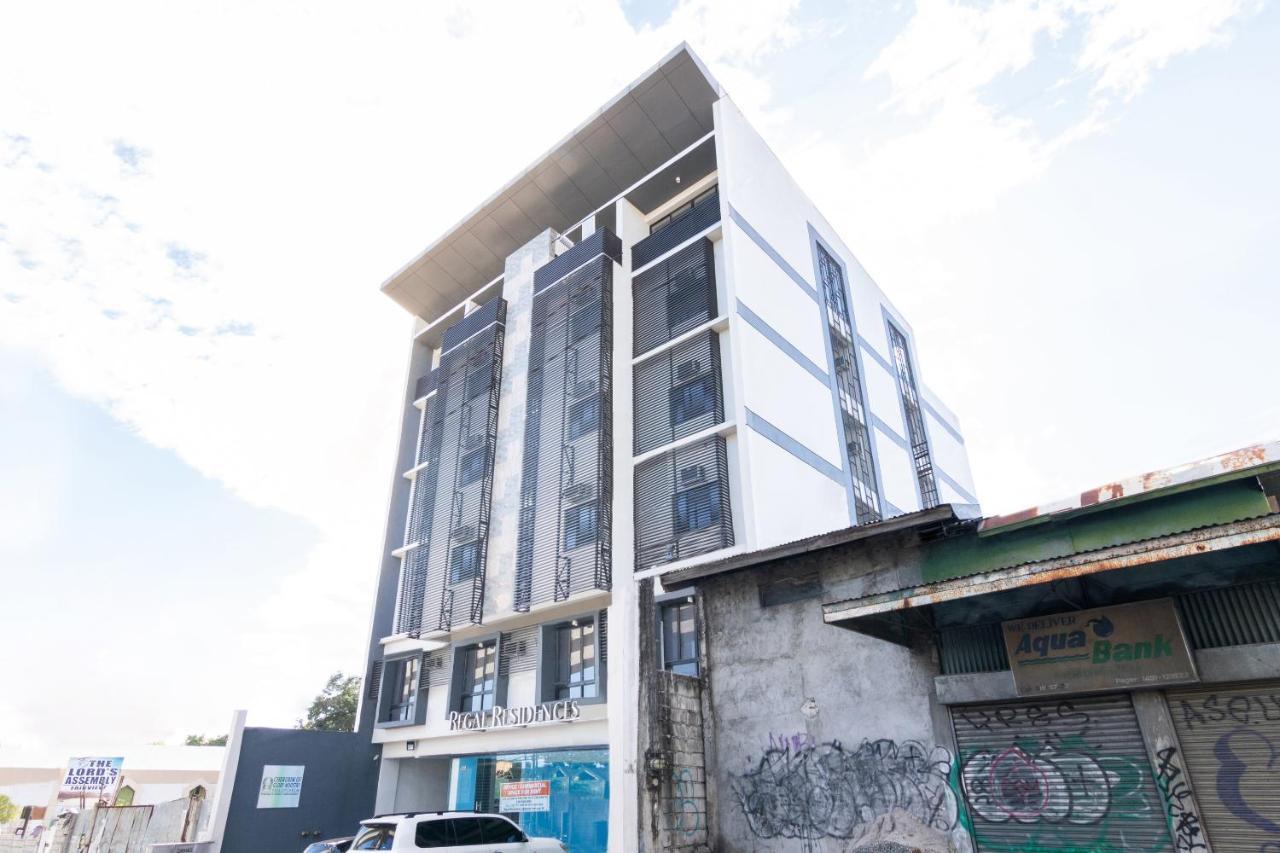 קואזון סיטי Oyo 136 Regal Residences מראה חיצוני תמונה