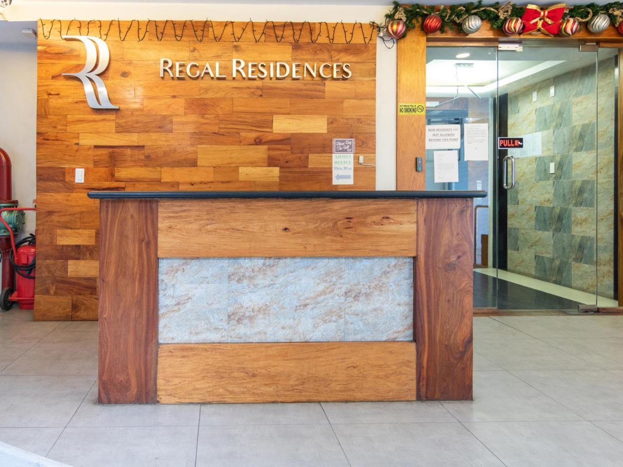 קואזון סיטי Oyo 136 Regal Residences מראה חיצוני תמונה